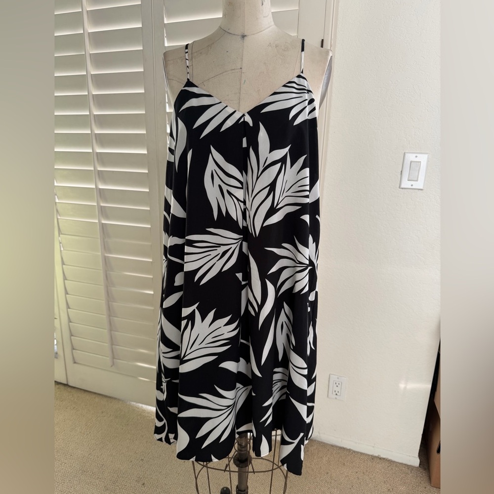 Black and White Leaf Print Dress